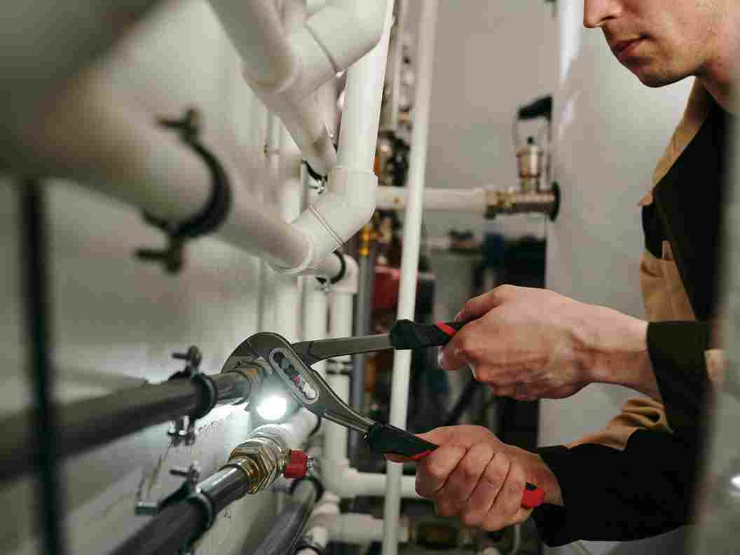 Commercial plumbing repair