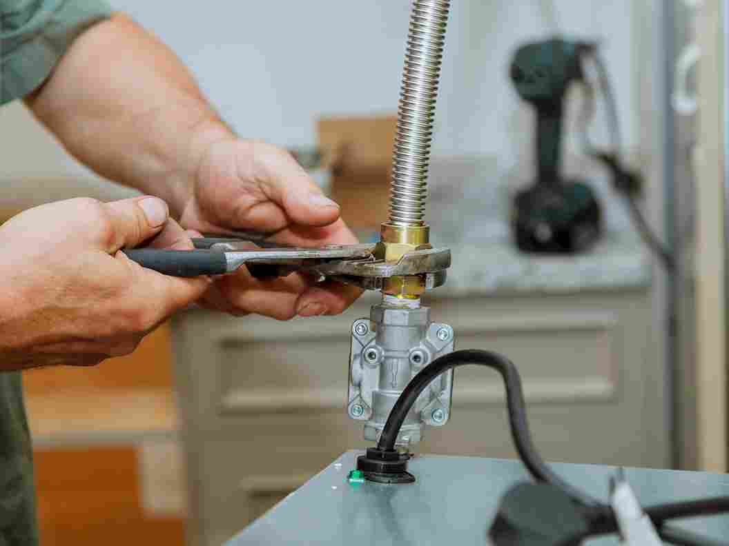 Gas line repair