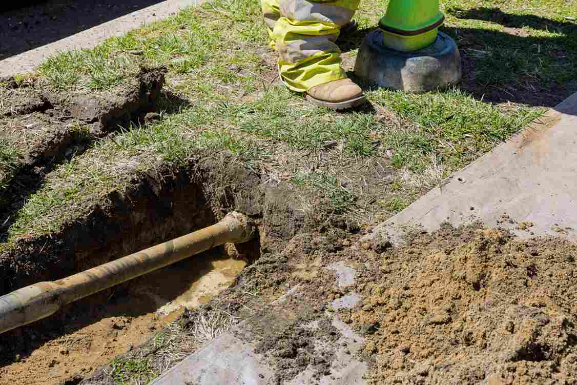 Trenchless sewer line repair