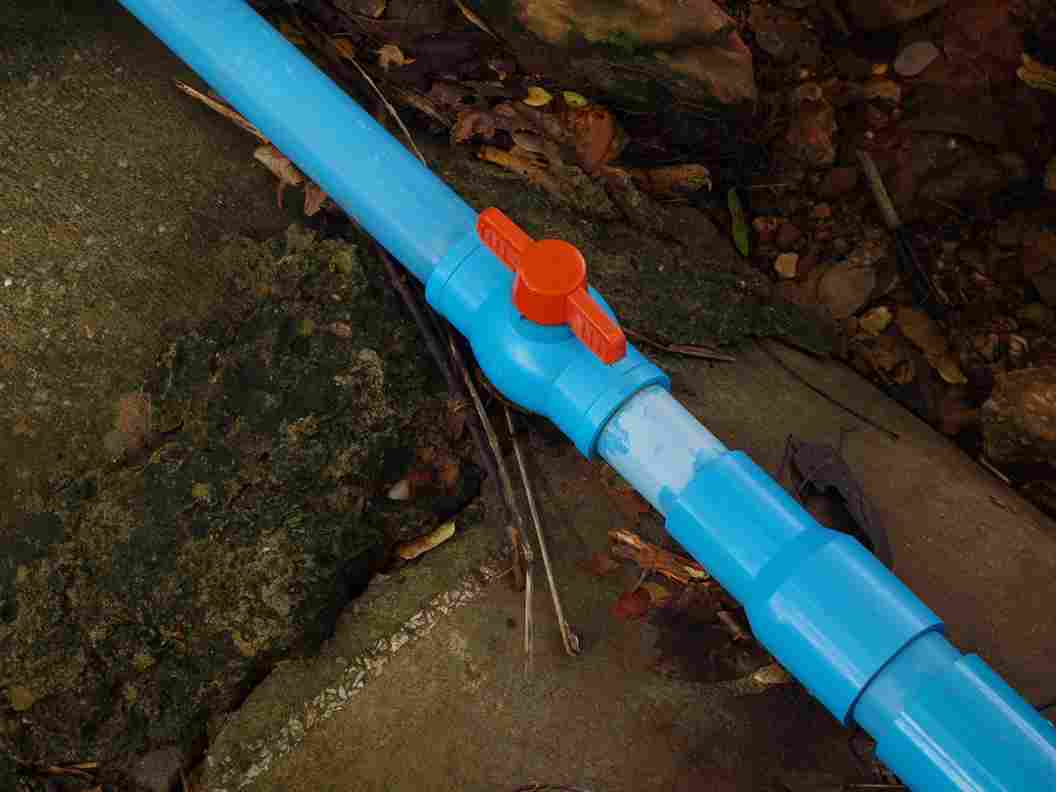 Trenchless water line repair